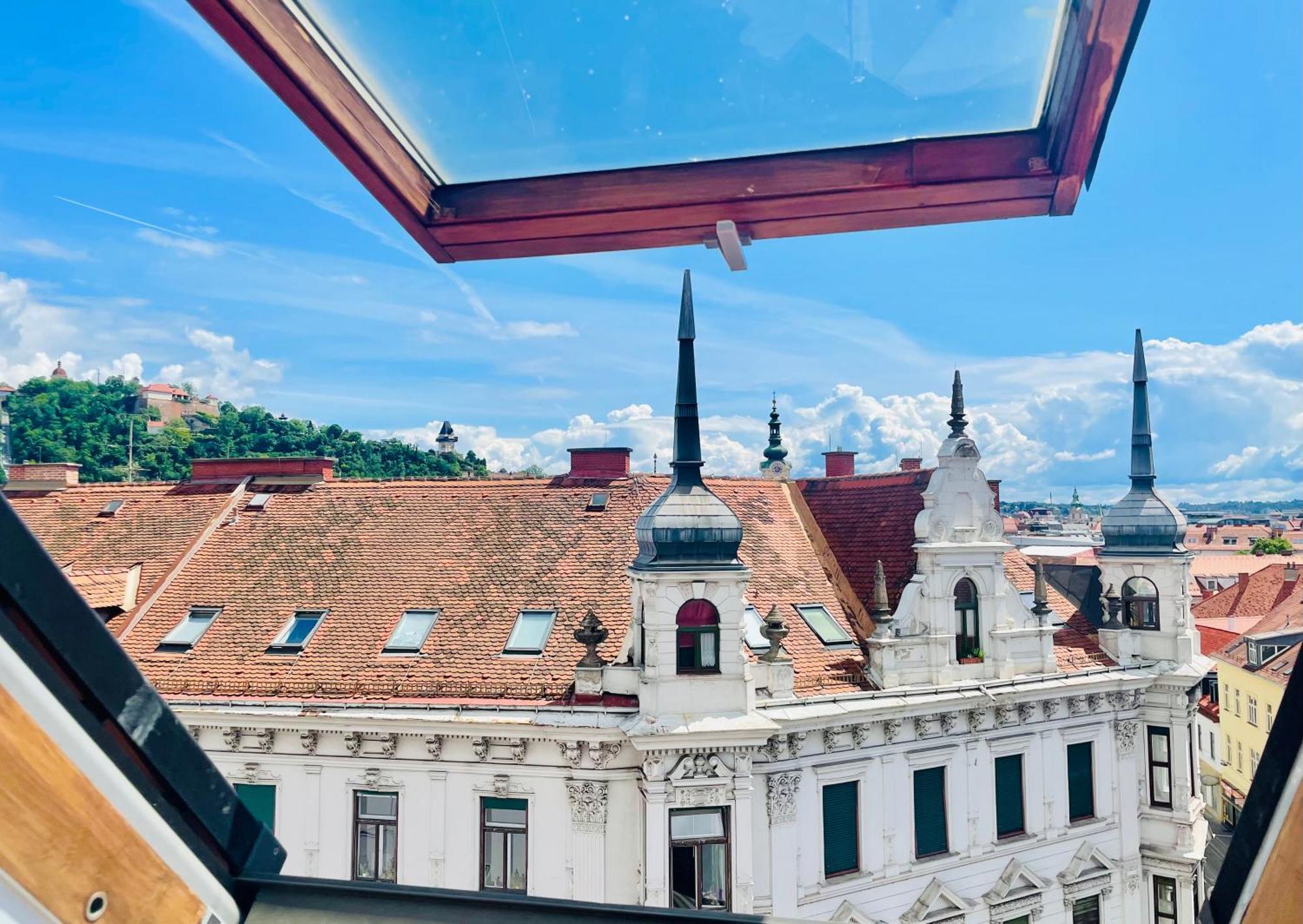 Apstay City Center Deluxe ǀ Free Parking ǀ Self Check-In Graz Kültér fotó