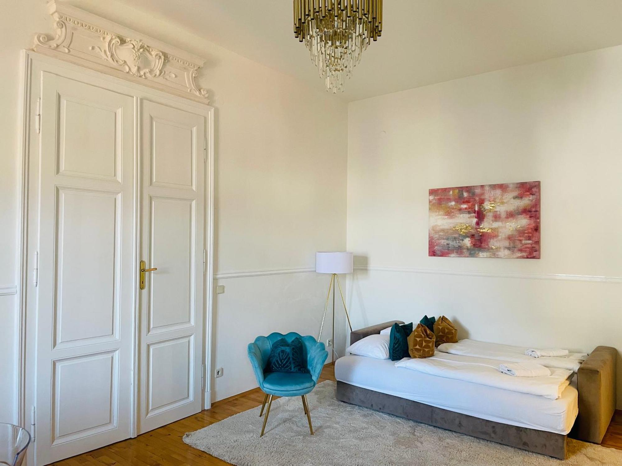 Apstay City Center Deluxe ǀ Free Parking ǀ Self Check-In Graz Kültér fotó