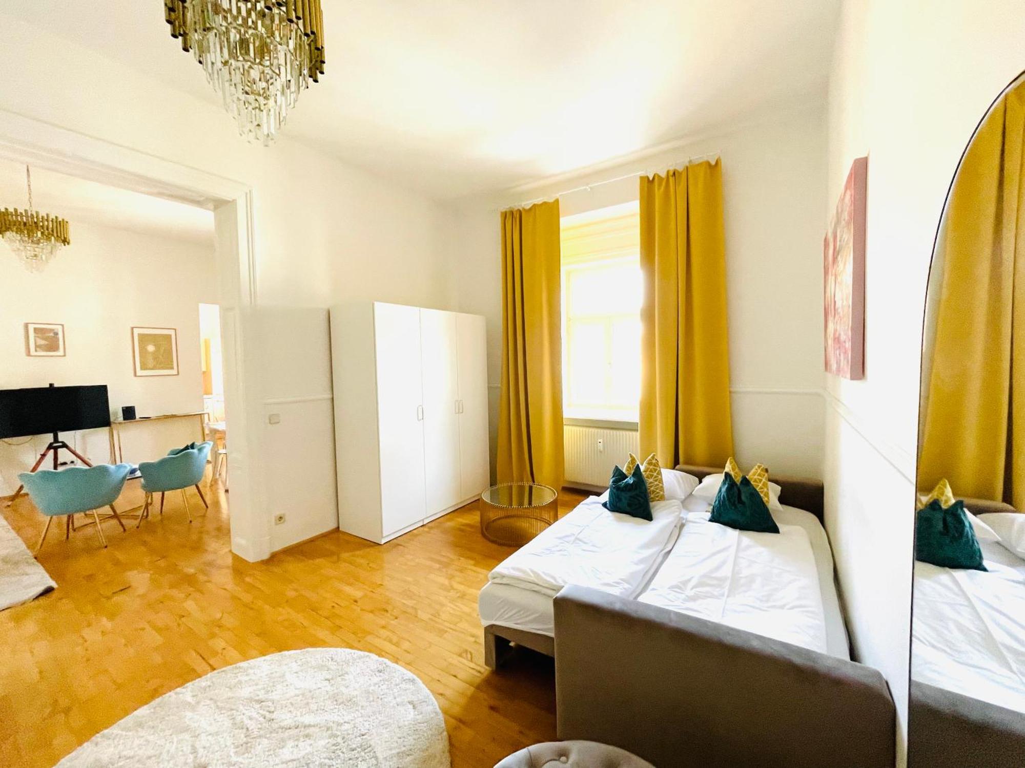 Apstay City Center Deluxe ǀ Free Parking ǀ Self Check-In Graz Kültér fotó